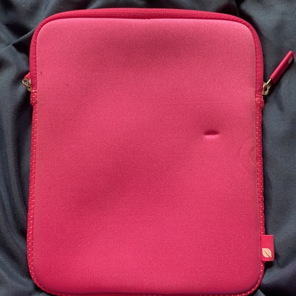 Incase iPad case - Picture 3 of 8